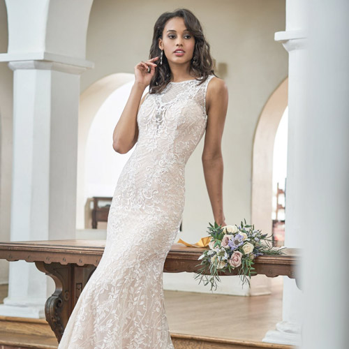 Bridal Boutique Kaukauna, WI | Home| Bridal Elegance and Formalwear